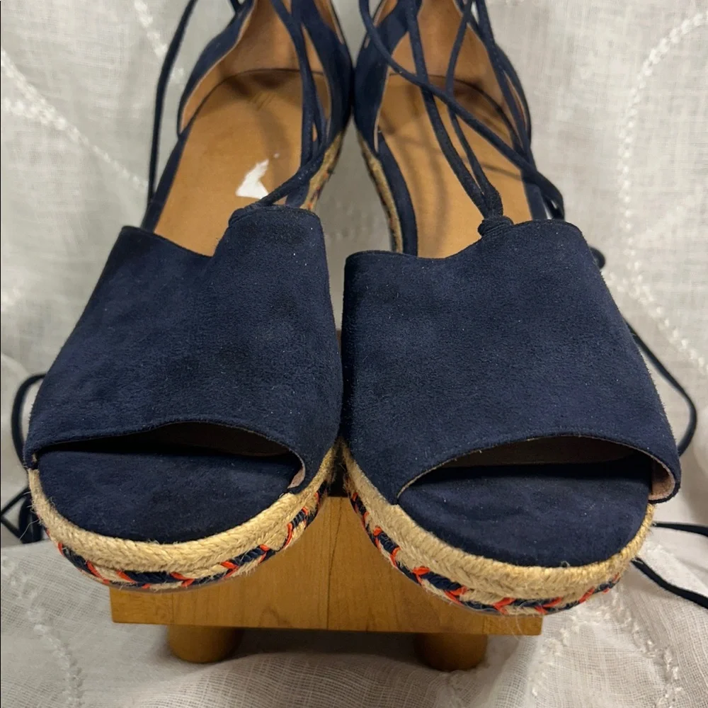 NWOT Cabi leather wedge wrap around ankle leather shoe